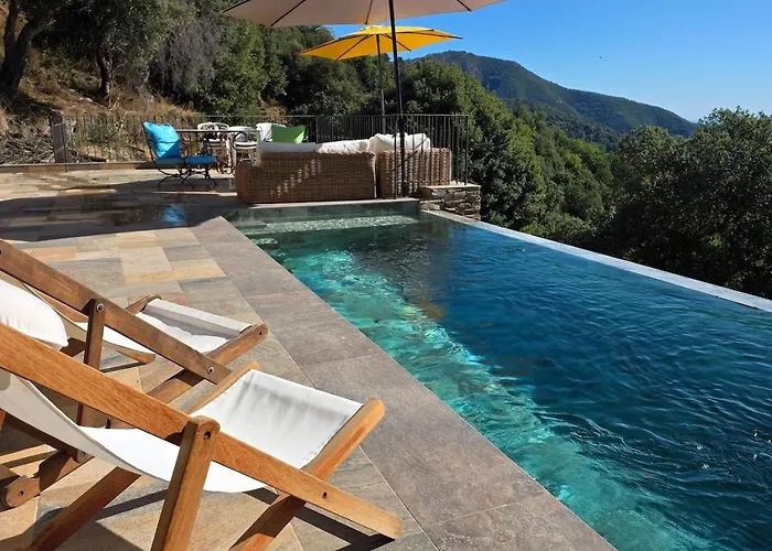Villa Authentic Corsican House, Pool & Panorama Bergerie Pied'u Celu *